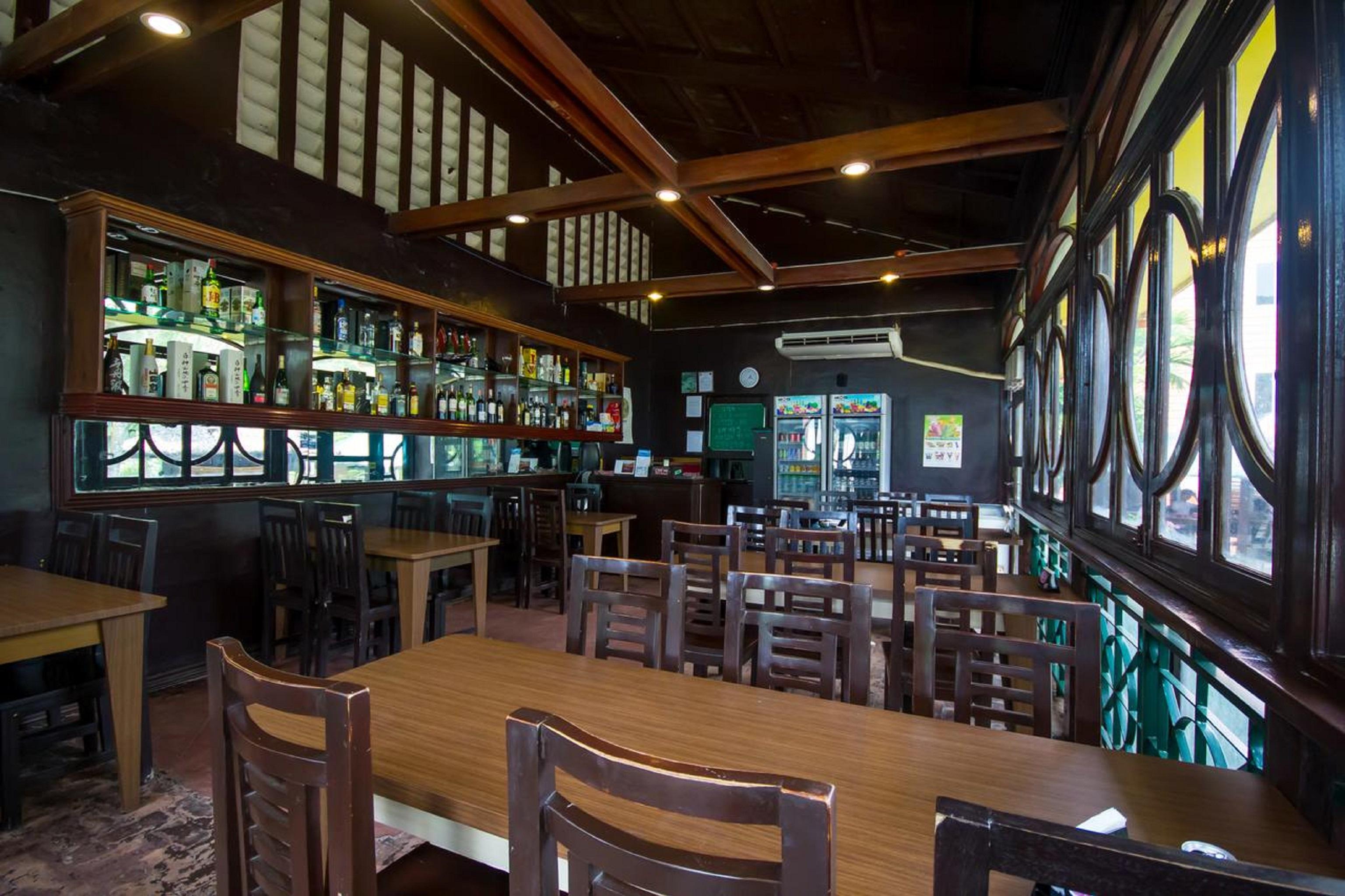 Microtel By Wyndham Eagle Ridge General Trias  Exterior photo