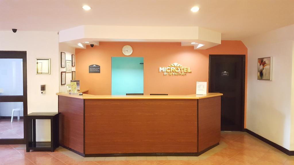 Microtel By Wyndham Eagle Ridge General Trias  Exterior photo