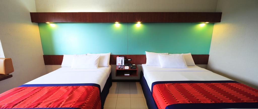 Microtel By Wyndham Eagle Ridge General Trias  Exterior photo